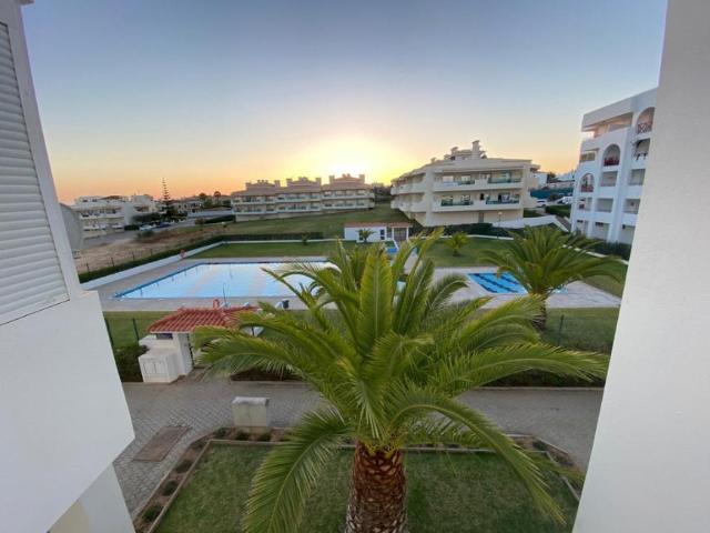 Apartamento alugar em Alporchinhos, Faro