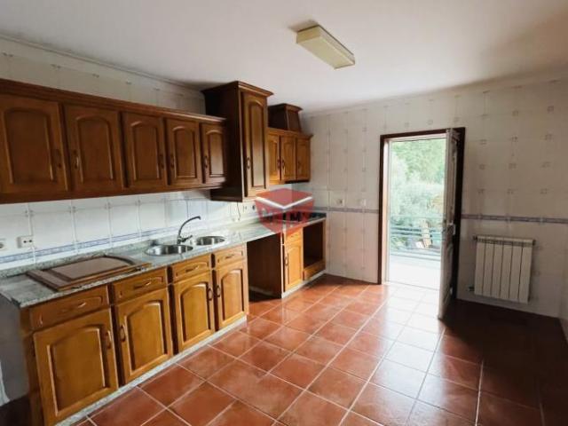 Casa alugar em Fonte Arcada e Oliveira, Póvoa de Lanhoso