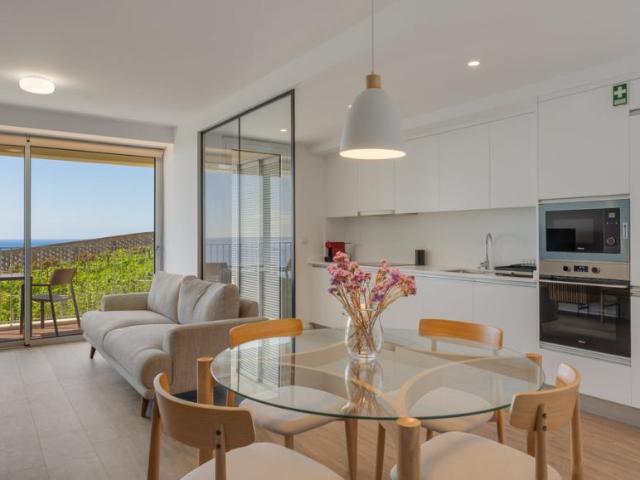 Apartamento alugar em Serrado do Mar, Câmara De Lobos