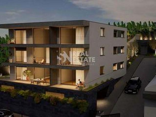 Apartamento venda em Câmara De Lobos, Ilha Da Madeira