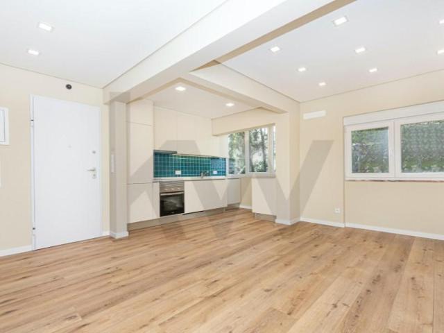 Apartamento alugar em Santo António do Estoril, Cascais