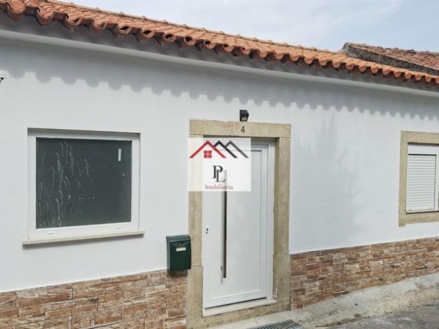 Casa venda em Coimbrã, Botão