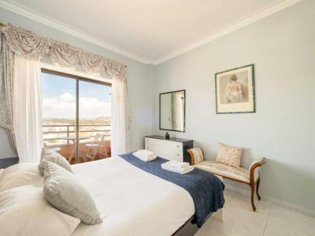 Apartamento alugar em Almada, Setúbal