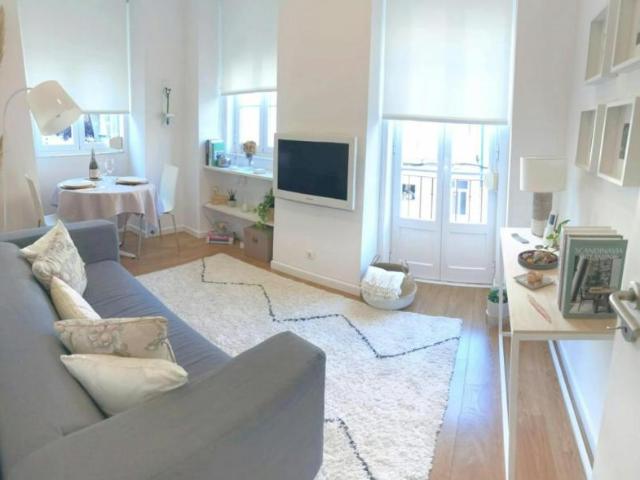 Apartamento alugar em Bairro Clemente Vicente, Oeiras