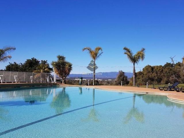 Apartamento venda em Estômbar, Faro