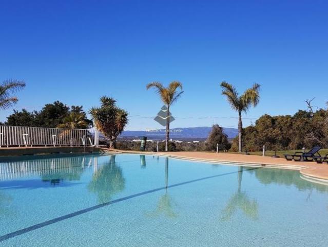 Apartamento venda em Estômbar, Faro