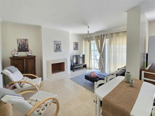 Apartamento alugar em Peniche, Leiria