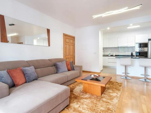 Apartamento alugar em Avista Navios, Funchal
