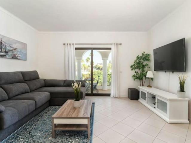Apartamento alugar em Carvoeiro, Faro