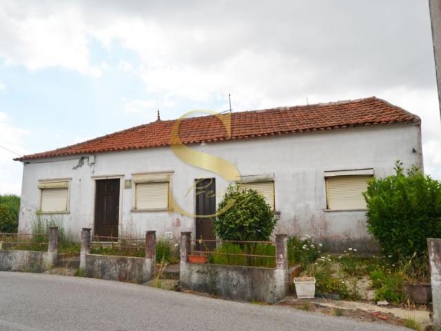 Casa venda em Alcogulhe de Cima, Leiria