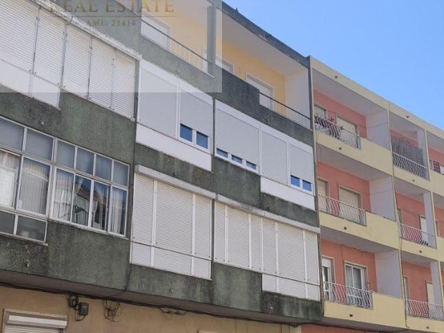 Apartamento alugar em Bairro Janeiro, Amadora
