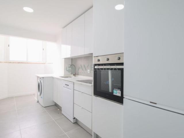 Apartamento venda em Amadora, Lisboa