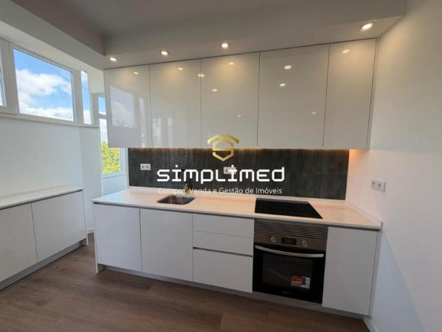 Apartamento venda em Amadora, Lisboa