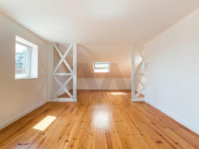 Apartamento venda em Estrela, Lisboa