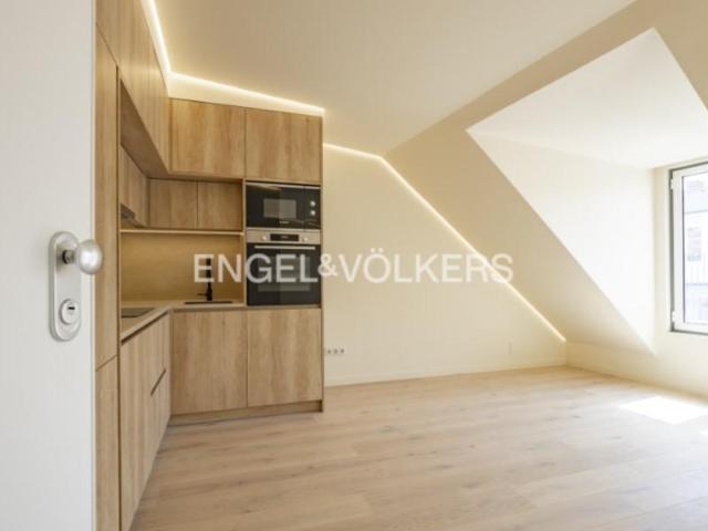 Apartamento venda em Misericórdia, Lisboa