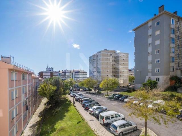 Apartamento alugar em São Francisco Xavier, Lisboa