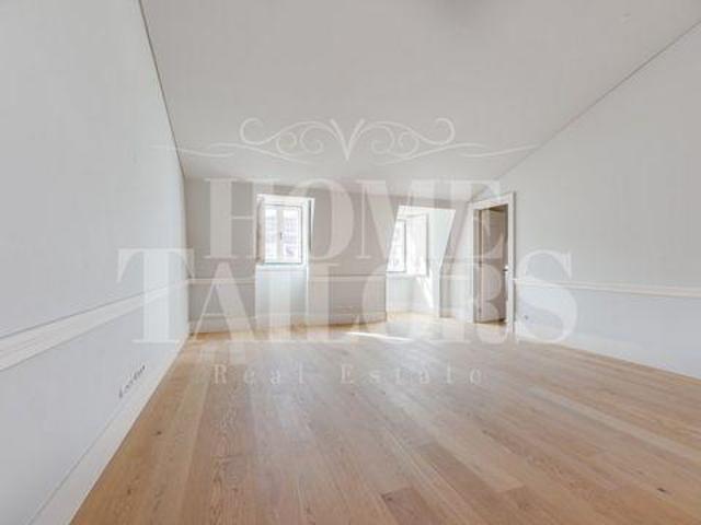 Apartamento alugar em Santa Maria Maior, Lisboa
