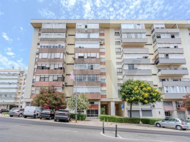 Apartamento alugar em Picheleira, Lisboa