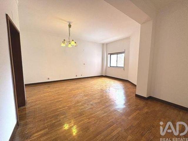 Apartamento alugar em Alto da Faia, Lisboa