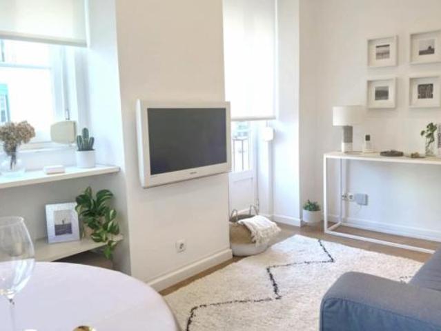 Apartamento alugar em Bairro Clemente Vicente, Oeiras