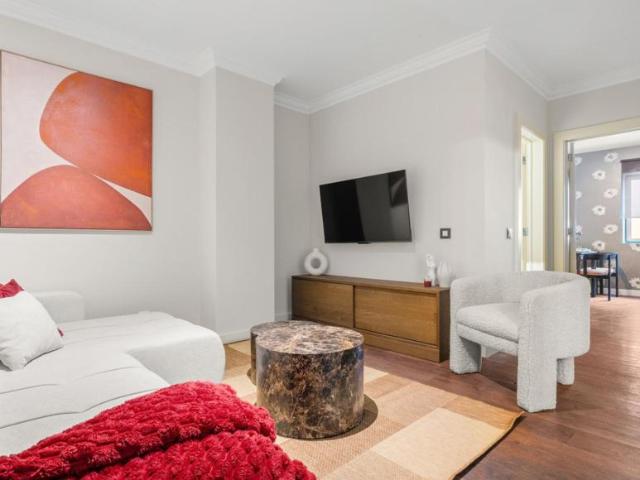 Apartamento alugar em Estrela, Lisboa