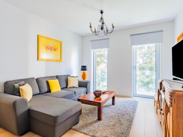 Apartamento alugar em Santo Amaro de Oeiras, Oeiras