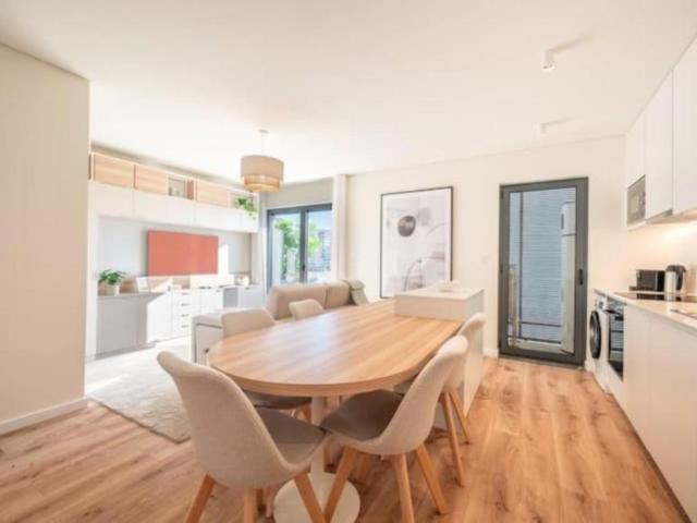 Apartamento alugar em Alta de Lisboa, Lisboa