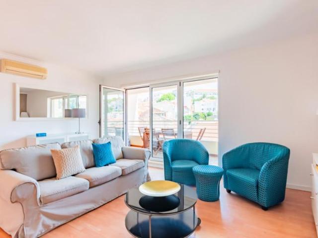 Apartamento alugar em Santo António, Lisboa