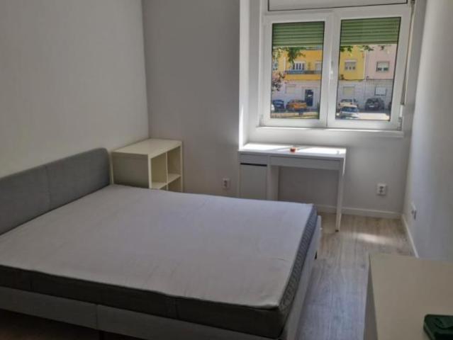 Apartamento alugar em Picheleira, Lisboa