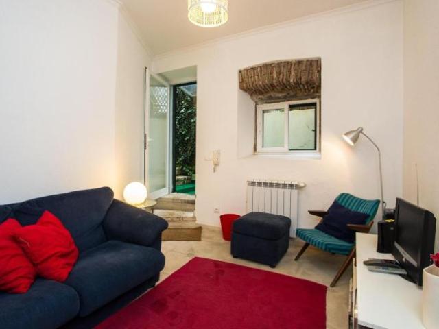 Apartamento alugar em São Vicente de Fora, Lisboa