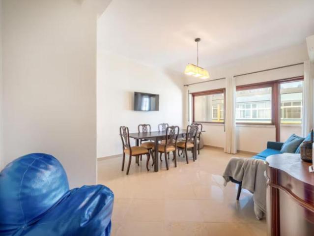 Apartamento alugar em Santo António da Caparica, Almada