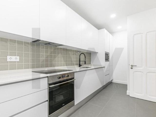 Apartamento venda em Bairro das Novas Nações, Lisboa