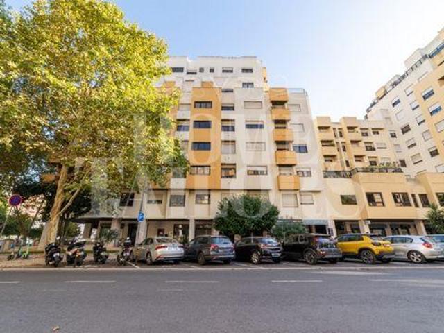Apartamento alugar em Carnide, Lisboa