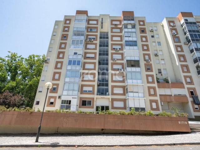 Apartamento alugar em Quinta do Lambert, Lisboa