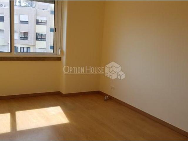 Apartamento alugar em Santo António, Lisboa