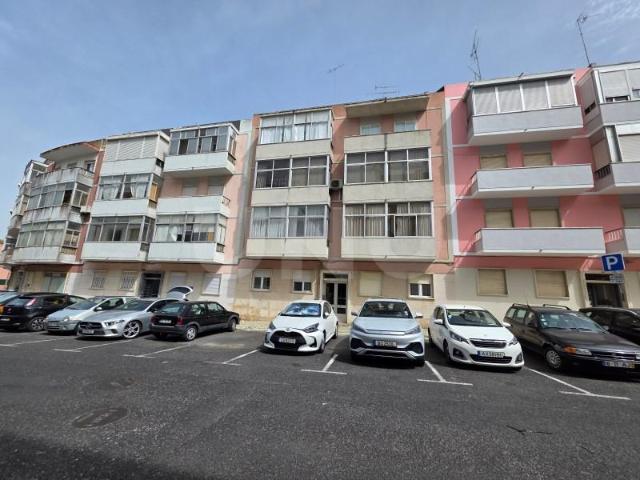 Apartamento venda em Santa Clara, Lisboa