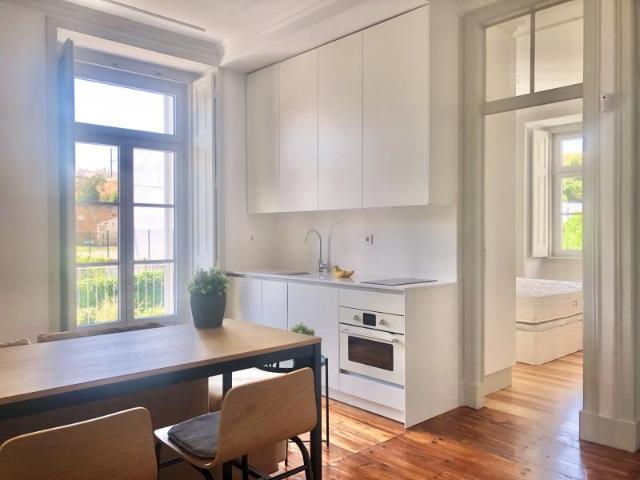 Apartamento alugar em Poço do Bispo, Lisboa