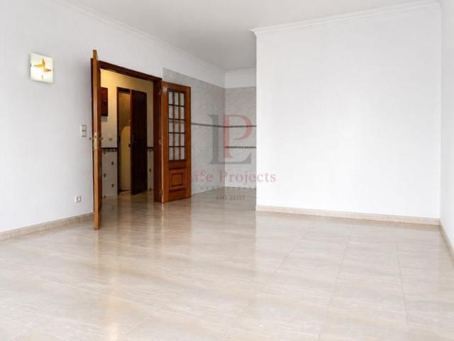 Apartamento venda em Tapada das Mercês, Sintra