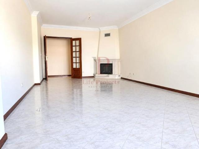 Apartamento venda em Algueirão, Algueirão-Mem Martins