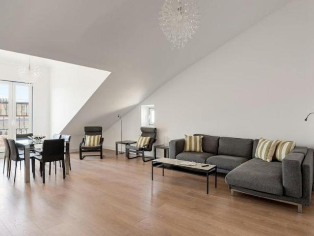 Apartamento alugar em Misericórdia, Lisboa