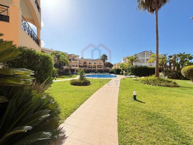 Apartamento alugar em Quarteira, Loulé