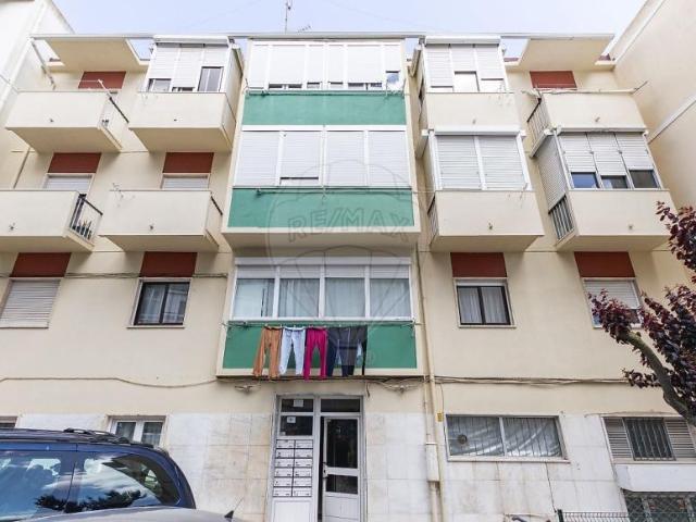 Apartamento venda em Santiago Dos Velhos, Lisboa