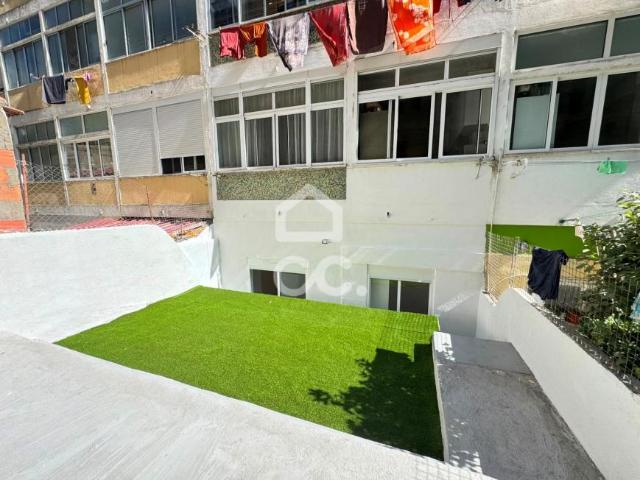 Apartamento venda em Santiago Dos Velhos, Lisboa