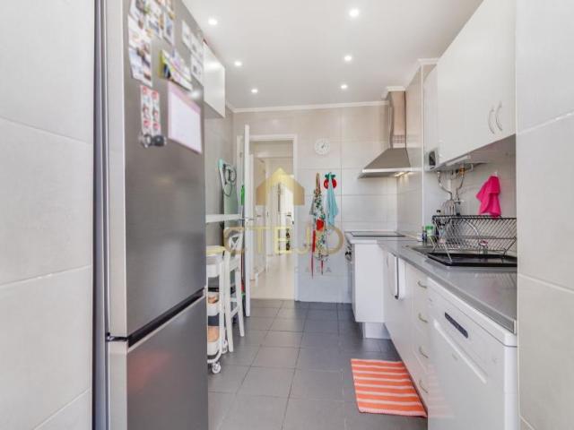 Apartamento venda em Santiago Dos Velhos, Lisboa
