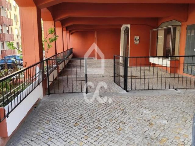 Apartamento venda em Santiago Dos Velhos, Lisboa