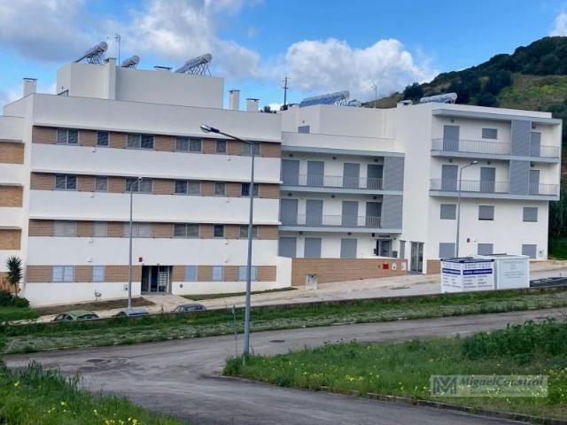 Apartamento alugar em Santiago Dos Velhos, Lisboa