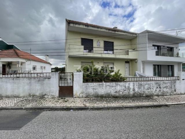 Apartamento venda em Santiago Dos Velhos, Lisboa