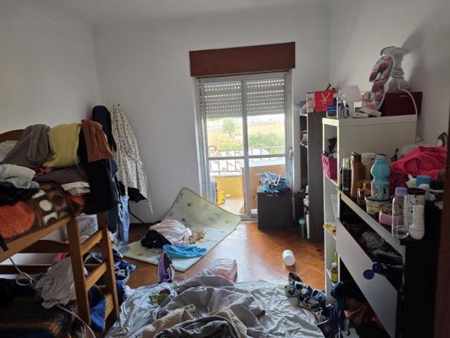 Apartamento alugar em Santiago Dos Velhos, Lisboa