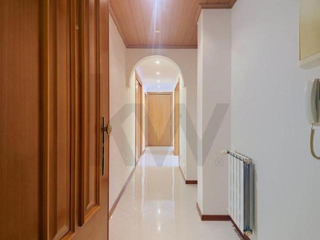 Apartamento alugar em Santo António dos Cavaleiros e Frielas, Loures