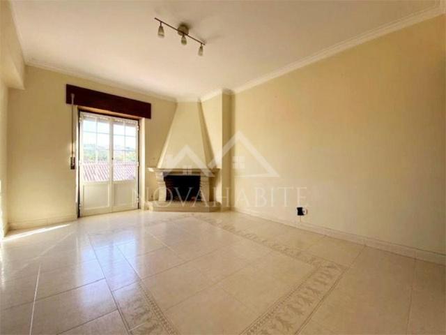 Apartamento venda em Santiago Dos Velhos, Lisboa